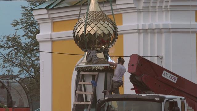 Установка куполов на храм Казанской иконы Божией Матери 2018 смотреть онлайн
