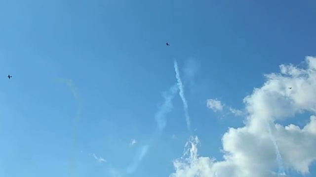 пилоты нарисовали герб украины pilots painted coat of arms of Ukraine смотреть онлайн