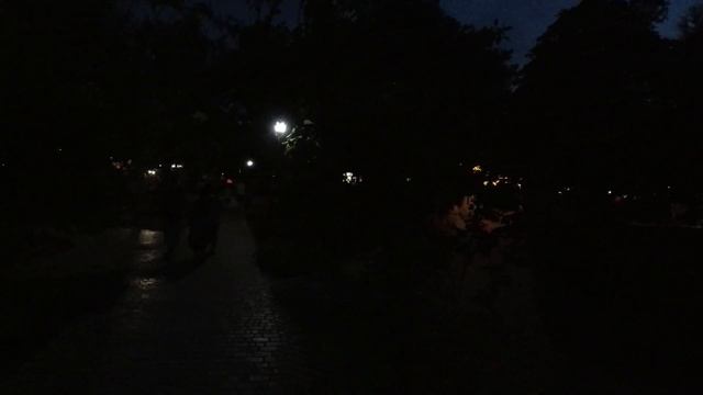 Вечерняя АЛУШТА, прогулка по набережной, ОЧЕРЕДИ в КАФЕ. смотреть онлайн
