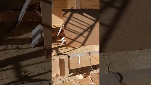 Выбор паза ручным фрезером смотреть онлайн