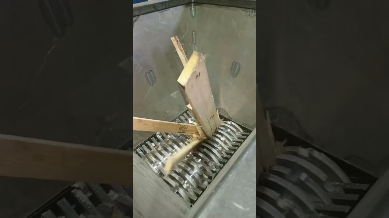 измельчение поддонов в двухвальном шредере #шредер смотреть онлайн