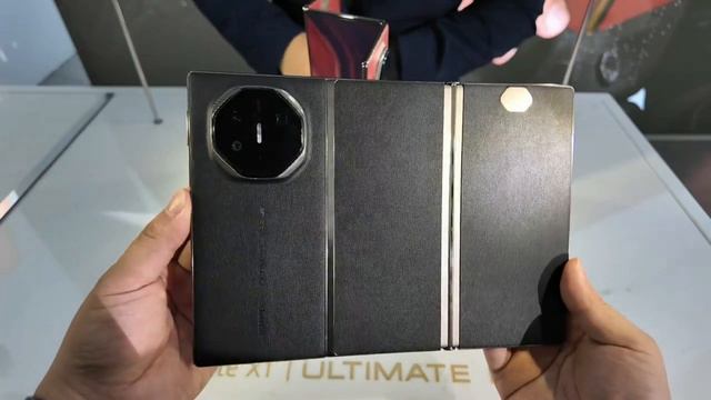 HUAWEI Mate XT ULTIMATE DISIGN  Tri-fold Real Machine Hands-on