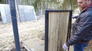 Простой забор из пластиковых труб