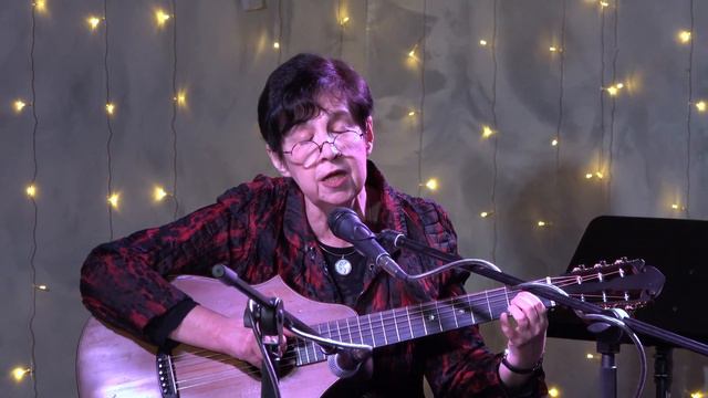 Вероника Долина "Спаслись..." смотреть онлайн