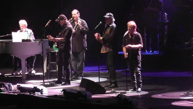 Beach Boys - God Only Knows @ Hanns-Martin-Schleyer-Halle, Stuttgart 2012 смотреть онлайн