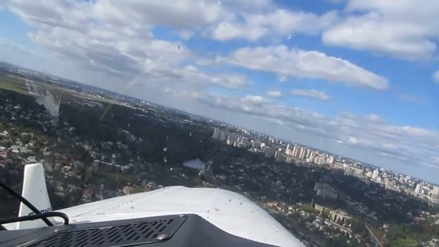 Полет и посадка в IEV Жуляны, Киев. N388GB. Вид из кабины. смотреть онлайн