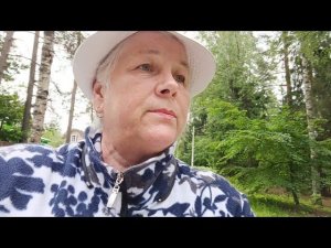 Внуки уехали, грусть-тоска напала. / Решила прокатиться на велосипеде .