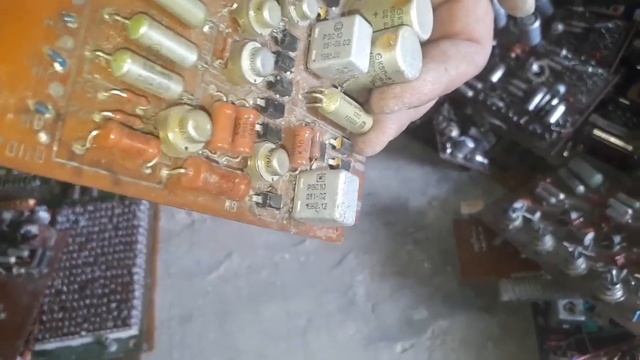 Привез кучу материнок, ноутбуков и чуть советских плат смотреть онлайн