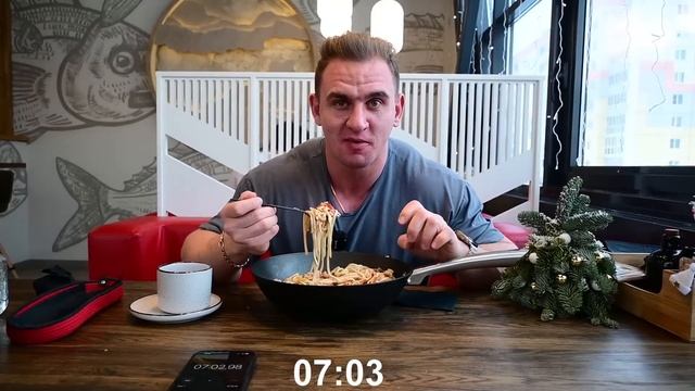 ГИГАНТСКИЙ WOK с морепродуктами 2,6 КГ ЗА РАЗ. ДОРАДО. Мукбанг. Челлендж. Большая еда. Обзор смотреть онлайн
