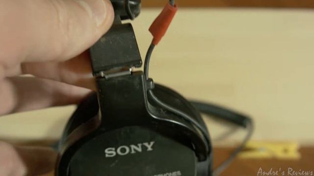 Sony MDR-V6 Studio Monitor Headphones with CCAW Voice Coil Usability Review смотреть онлайн