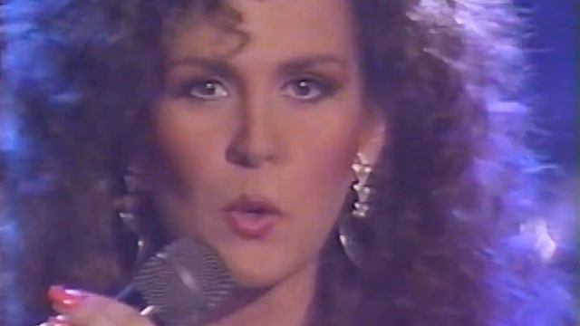 Marie Osmond - "Like A Hurricane" (Official Music Video) смотреть онлайн