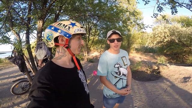 ТОЛЬКО КУПИЛ ЗВЕЗДУ НА BMX И СРАЗУ СЛОМАЛ ЕЁ/ПРЫЖКИ НА ДЁРТАХ/РЭП ДЖУНИОРА/ЛОПНУЛА БМХ ЗВЕЗДА 28T смотреть онлайн