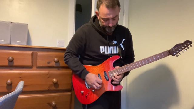 Chapman ML1 Hybrid: Harley Benton Plexicon: Blackstar ID Core 10. Look out for tapping at 2 mins 😱 смотреть онлайн