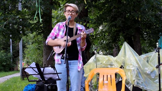 Darya Pikhnova - rolling in the deep (Adele ukulele cover) смотреть онлайн