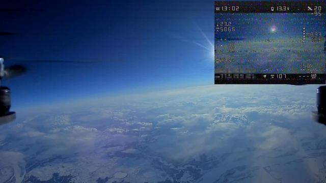 Квадрокоптер поднялся на 10 километров. / High Altitude Drone Flight Record FPV