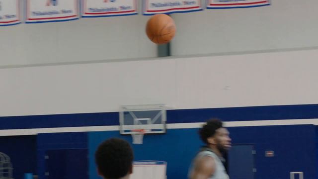 Ben Simmons, Seth Curry & Dwight Howard Show Off New Connections at Philadelphia 76ers Practice смотреть онлайн