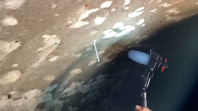 ПОДЗЕМНАЯ МОСКВА!!! СПУСТИЛИСЬ В СТАРИННЫЕ ПОДЗЕМЕЛЬЯ В САМОМ ЦЕНТРЕ! смотреть онлайн