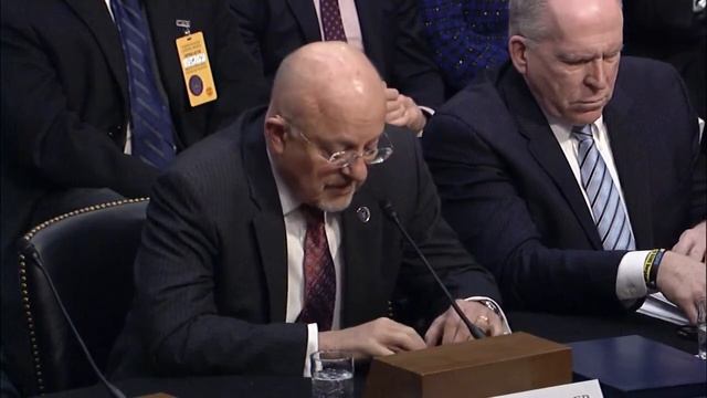 Wyden asks witnesses about bulk collection, CFAA, & cell-site location in Intelligence hearing смотреть онлайн
