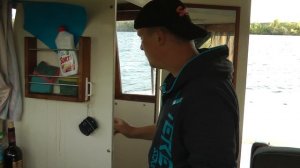 Обзор катера Bayliner 2556. Моторная яхта с флайбриджем. 91-й год выпуска, США.