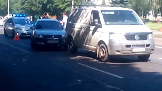 Кривой Рог Дорожно транспортное произшествие на проспекте Мира 14 . 11 июня в Кривом Роге. смотреть онлайн