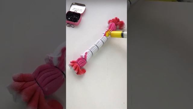 ПОКРАСИЛА ФУТБОЛКУ ?