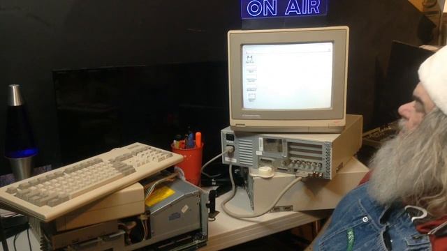 Amiga 4000/40 - Recording Disasters - Testing With A 1084 Monitor - Historic Stories - Episode 1224 смотреть онлайн