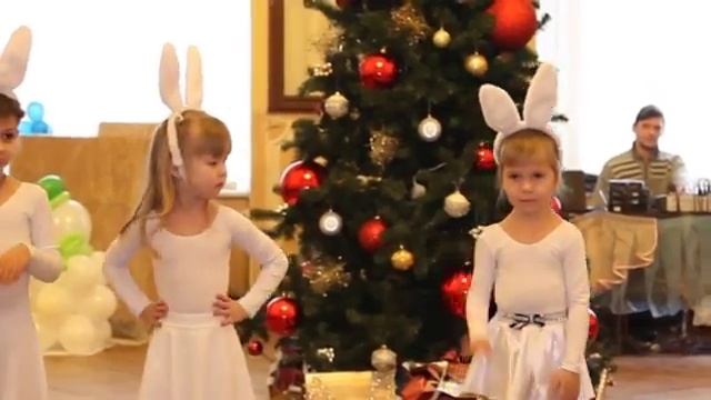 Новогодний клип Детская хореографическая студия "Я хочу танцевать" смотреть онлайн