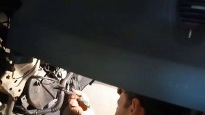Renault scenic течет вода на передние полики с кондиционера.