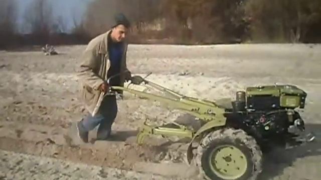плугом по песку 3 смотреть онлайн