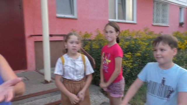 Нужна ли такая власть, которая два года не может установить лежачие полицейские (дом 10/36-1 п.ГЭС) смотреть онлайн