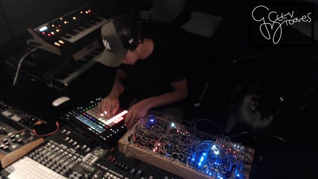Ableton live recording Guitar Eurorack Synthesizer on the Fly смотреть онлайн