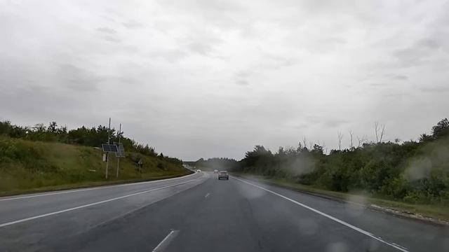 После того как её выгнали из дома, Таня поселилась в деревенском доме, а увидев в соседнем доме смотреть онлайн