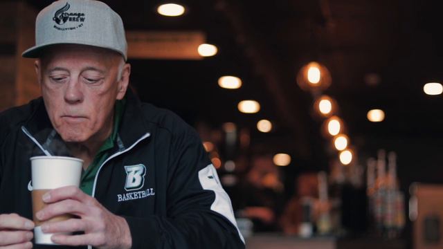 Strange Brew Cafe fuels Binghamton's Deepest Cravings смотреть онлайн