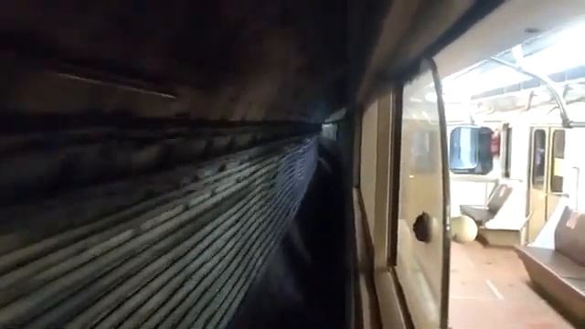 Перегон снаруже вагона 7911 (07.04.2021) смотреть онлайн