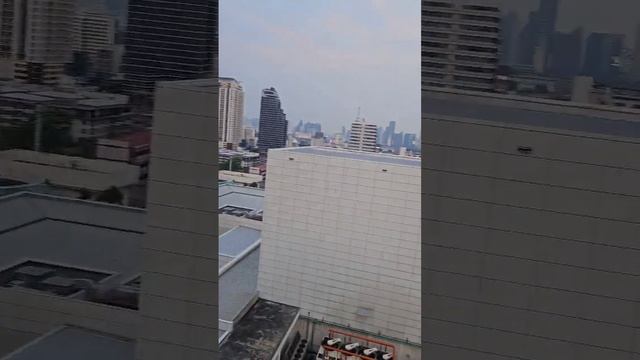 Отель с бассейном на крыше в Бангкоке смотреть онлайн