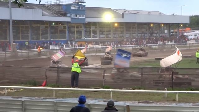BRISCA F1- GRAND NATIONAL- BELLE VUE- 26/5/14 смотреть онлайн