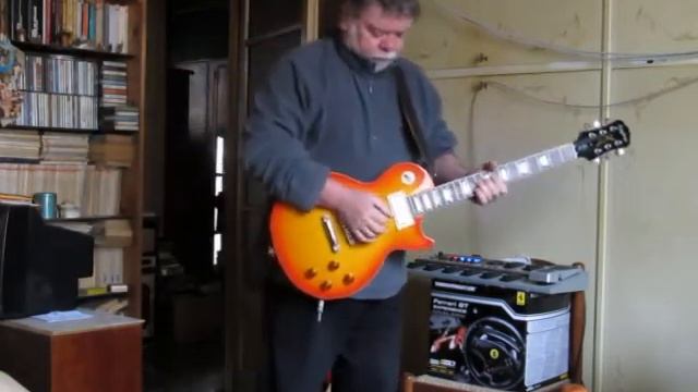 Solo on a Vito Astone backtrack, Epiphone Les Paul Tribute 60' смотреть онлайн