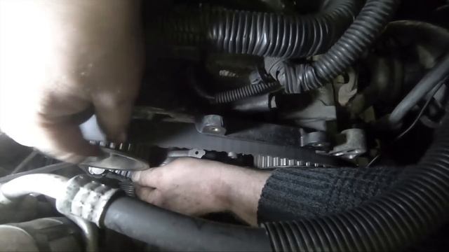 How to replace the timing belt kit on a Toyota Avensis 2.0 D-4D (CDT250_) смотреть онлайн