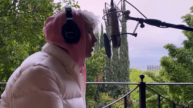 Machine Gun Kelly - pretty toxic revolver смотреть онлайн