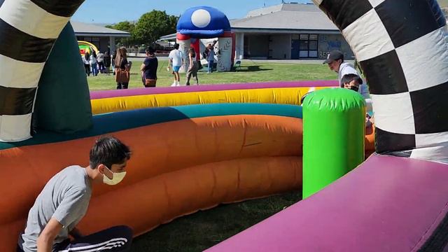 bouncey horse races for rent - country western game rentals смотреть онлайн