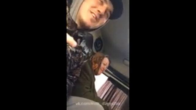 Общительный парень в маршрутке смотреть онлайн