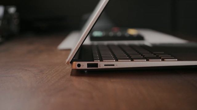 HP Pavilion Plus 14 (2023) Review: A Hero Amongst Mid Range Laptops! смотреть онлайн
