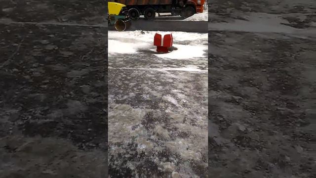 Как у нас асфальт кладут в метель (05.12.2016) смотреть онлайн