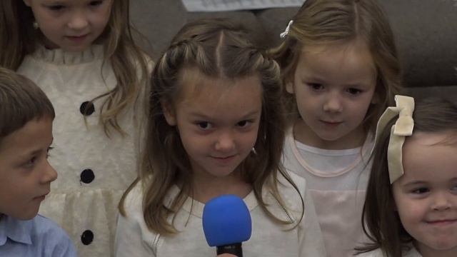 Песня "Я Творца благодарю песенку свою пою" и стихи - Церковь "Путь Истины" - Жатва, 2022 смотреть онлайн