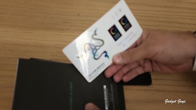 ?? آنباکسینگ لپتاپ ۲۶۰۰ دلاری ریزر смотреть онлайн