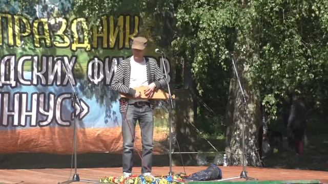 Волынка и кантеле - играет Станислав Зубцов на празднике "Юханнус - 2019" в поселке Сиверский смотреть онлайн