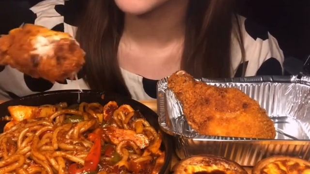 Как пережить ПОХМЕЛЬЕ ? Поправляем здоровье ХИНКАЛИ и Пирогом ? Мукбанг#45