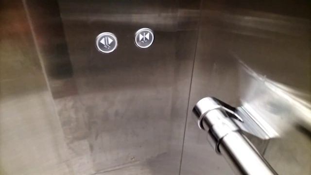 (MARRY CHRISTMAS SPECIAL) Hyundai MRL elevator at Hotel Jayakarta Spa and Resort, Yogyakarta смотреть онлайн