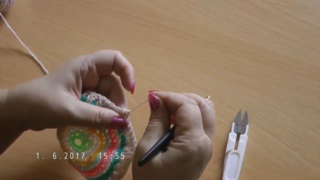 Детская шапочка крючком из остатков пряжи смотреть онлайн