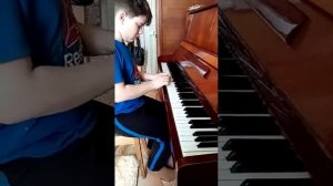 Этюд (Гедике) на пианино.